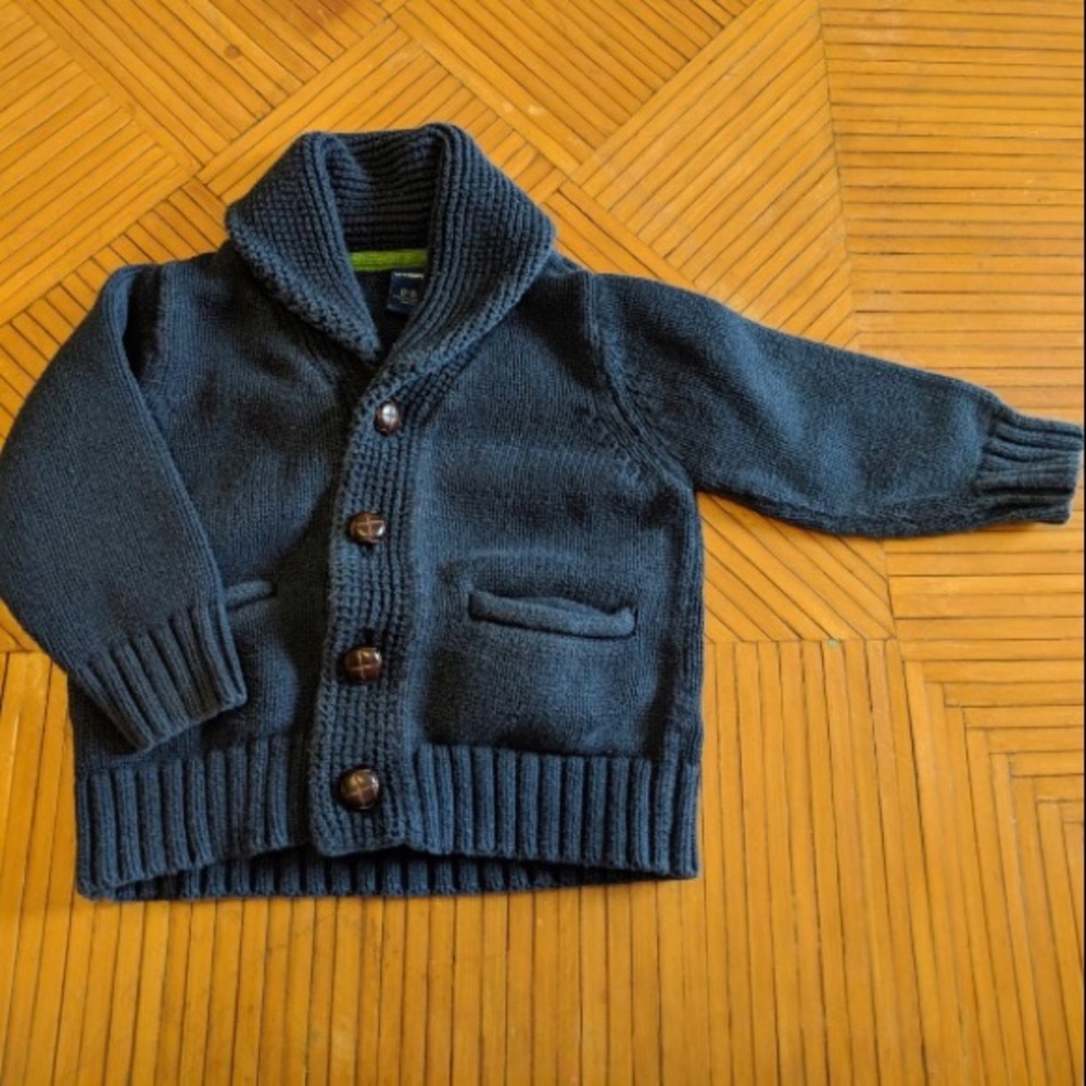 Buttoned sweater